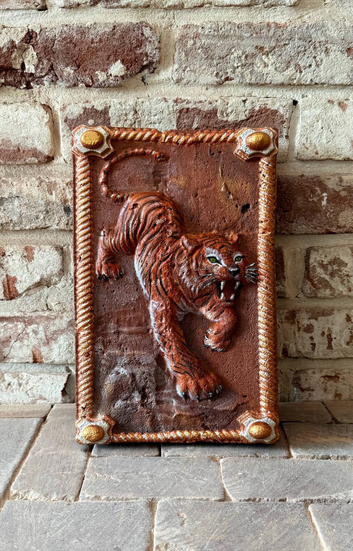 Эксклюзивное панно из кирпича купить Кирпичное панно для интерьера и фасада